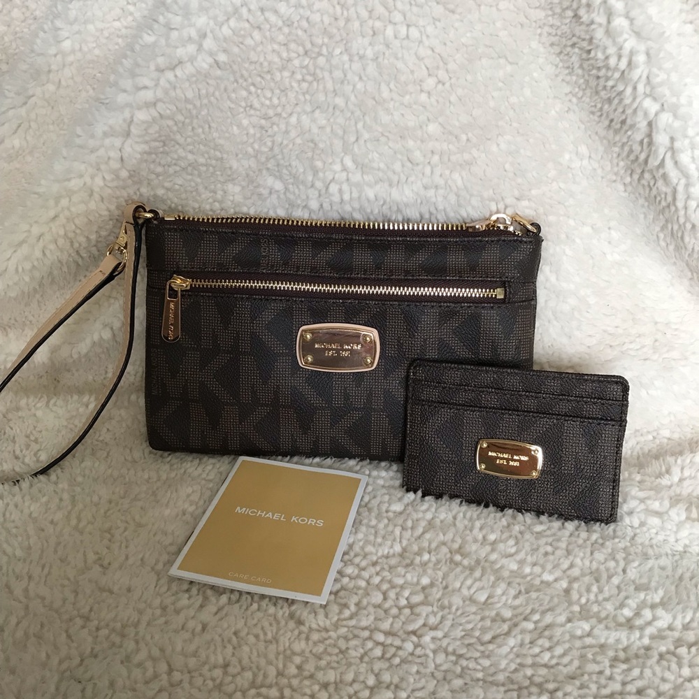 Michael Kors wristlet purse matching card wallet
